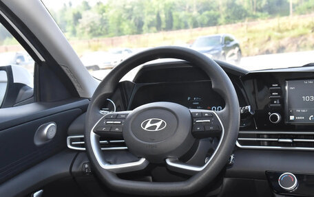 Hyundai Elantra, 2025 год, 1 550 000 рублей, 8 фотография