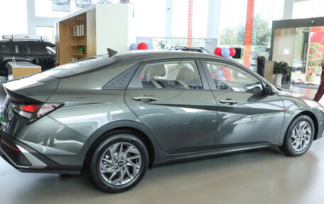 Hyundai Elantra, 2025 год, 1 550 000 рублей, 10 фотография