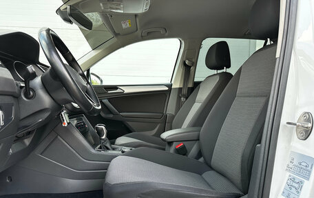 Volkswagen Tiguan II, 2021 год, 3 099 000 рублей, 13 фотография