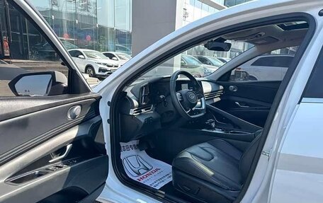 Hyundai Elantra, 2023 год, 1 660 000 рублей, 10 фотография