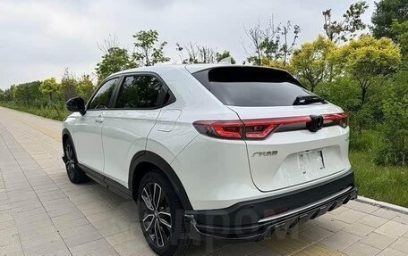 Honda Vezel, 2023 год, 1 740 000 рублей, 6 фотография