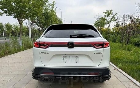 Honda Vezel, 2023 год, 1 740 000 рублей, 5 фотография