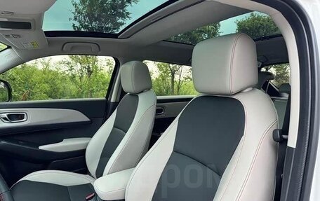 Honda Vezel, 2023 год, 1 740 000 рублей, 9 фотография