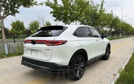 Honda Vezel, 2023 год, 1 740 000 рублей, 4 фотография