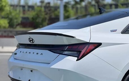 Hyundai Elantra, 2022 год, 1 310 000 рублей, 8 фотография