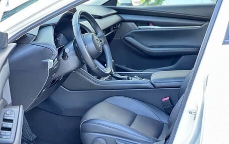 Mazda 3, 2023 год, 1 600 000 рублей, 8 фотография
