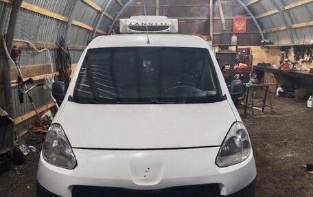 Peugeot Partner II рестайлинг 2, 2015 год, 1 500 000 рублей, 1 фотография