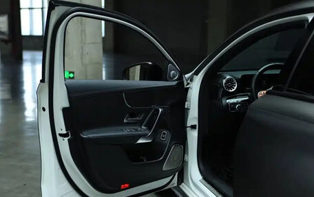 Mercedes-Benz A-Класс, 2023 год, 1 920 000 рублей, 8 фотография