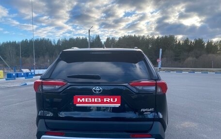 Toyota RAV4, 2025 год, 4 200 000 рублей, 4 фотография