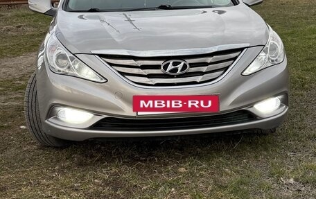 Hyundai Sonata VI, 2012 год, 1 300 000 рублей, 3 фотография
