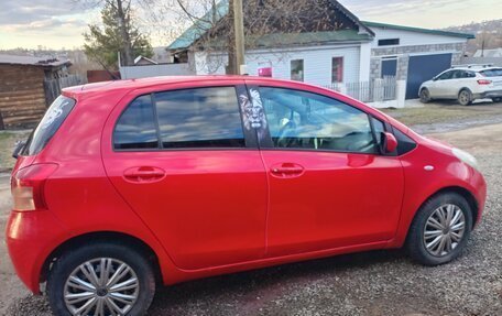 Toyota Yaris III рестайлинг, 2008 год, 620 000 рублей, 5 фотография