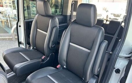 Honda Stepwgn IV, 2022 год, 1 995 000 рублей, 9 фотография