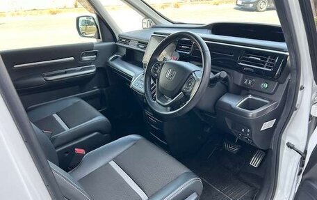 Honda Stepwgn IV, 2022 год, 1 995 000 рублей, 13 фотография