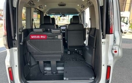 Honda Stepwgn IV, 2022 год, 1 995 000 рублей, 23 фотография