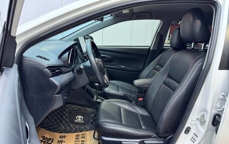 Toyota Yaris XP150 рестайлинг, 2022 год, 1 196 605 рублей, 13 фотография