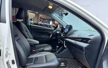 Toyota Yaris XP150 рестайлинг, 2022 год, 1 196 605 рублей, 20 фотография
