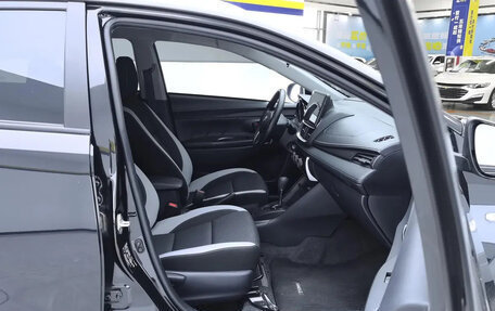 Toyota Yaris XP150 рестайлинг, 2022 год, 1 222 605 рублей, 5 фотография