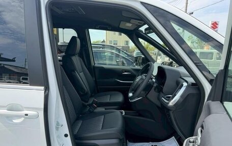 Toyota Noah, 2024 год, 3 290 000 рублей, 9 фотография