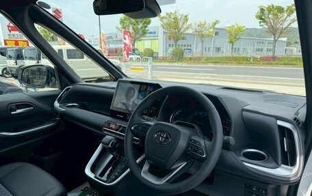 Toyota Noah, 2024 год, 3 290 000 рублей, 11 фотография