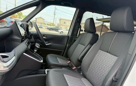 Toyota Noah, 2024 год, 3 290 000 рублей, 16 фотография