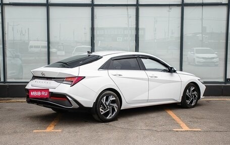 Hyundai Elantra, 2024 год, 2 140 000 рублей, 2 фотография