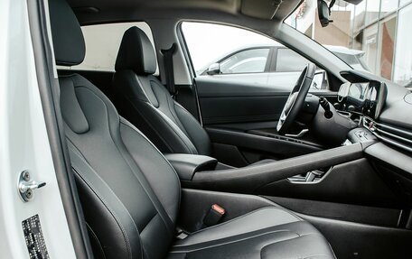 Hyundai Elantra, 2024 год, 2 140 000 рублей, 11 фотография