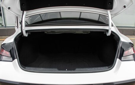 Hyundai Elantra, 2024 год, 2 140 000 рублей, 24 фотография