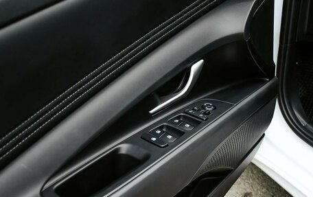 Hyundai Elantra, 2024 год, 2 140 000 рублей, 22 фотография