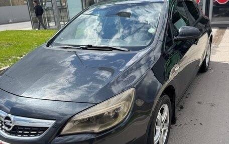 Opel Astra J, 2011 год, 660 000 рублей, 3 фотография