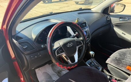 Hyundai Solaris II рестайлинг, 2011 год, 700 000 рублей, 5 фотография