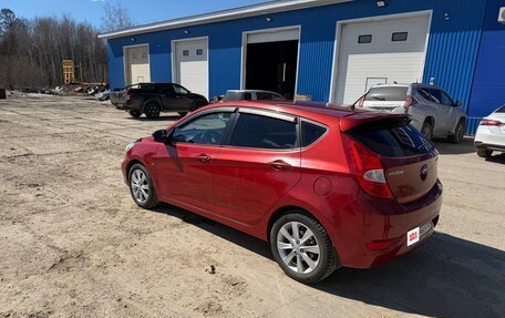 Hyundai Solaris II рестайлинг, 2011 год, 700 000 рублей, 4 фотография