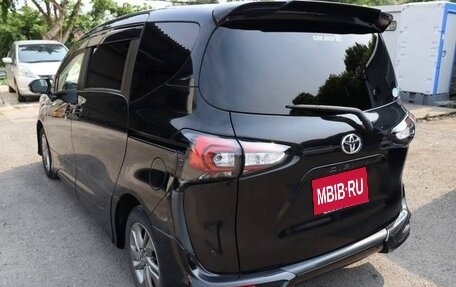 Toyota Sienta II, 2021 год, 1 098 000 рублей, 6 фотография