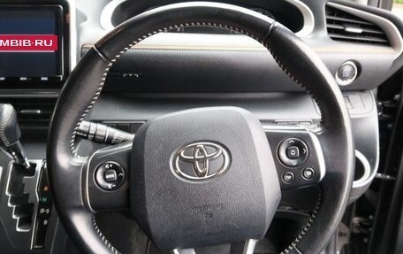 Toyota Sienta II, 2021 год, 1 098 000 рублей, 11 фотография