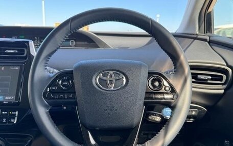 Toyota Prius IV XW50, 2022 год, 1 700 000 рублей, 14 фотография