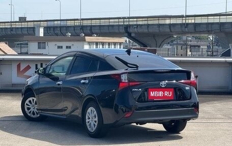 Toyota Prius IV XW50, 2022 год, 1 700 000 рублей, 6 фотография