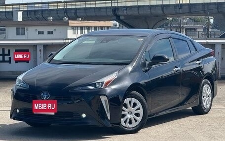 Toyota Prius IV XW50, 2022 год, 1 700 000 рублей, 3 фотография