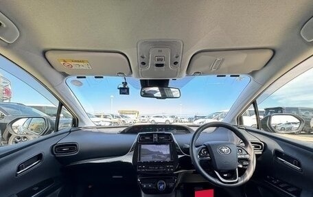 Toyota Prius IV XW50, 2022 год, 1 700 000 рублей, 10 фотография