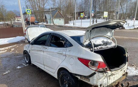 Hyundai Solaris II рестайлинг, 2014 год, 150 000 рублей, 1 фотография