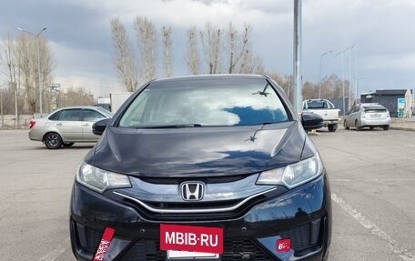 Honda Fit III, 2014 год, 900 000 рублей, 2 фотография