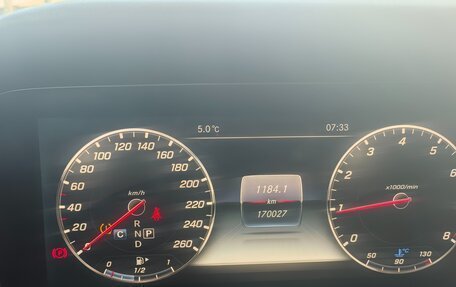 Mercedes-Benz E-Класс, 2017 год, 3 000 000 рублей, 14 фотография