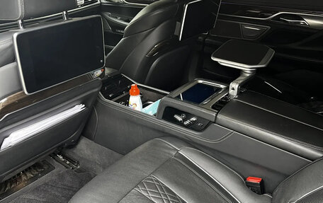 BMW 7 серия, 2015 год, 3 950 000 рублей, 11 фотография