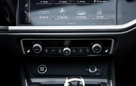 Audi Q3, 2022 год, 1 850 000 рублей, 13 фотография