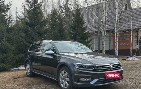 Volkswagen Passat B8 рестайлинг, 2019 год, 2 355 000 рублей, 1 фотография