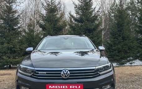 Volkswagen Passat B8 рестайлинг, 2019 год, 2 355 000 рублей, 2 фотография