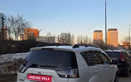 Mitsubishi Outlander III рестайлинг 3, 2011 год, 1 000 000 рублей, 2 фотография