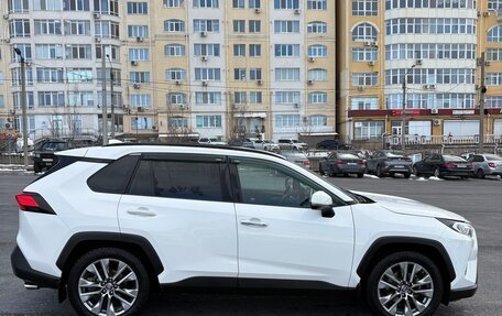 Toyota RAV4, 2020 год, 3 950 000 рублей, 3 фотография