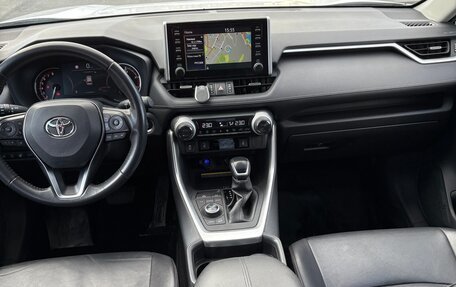 Toyota RAV4, 2020 год, 3 950 000 рублей, 7 фотография