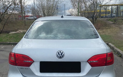 Volkswagen Jetta VI, 2013 год, 950 000 рублей, 1 фотография