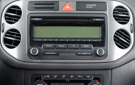 Volkswagen Tiguan I, 2010 год, 1 029 000 рублей, 10 фотография