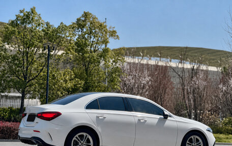 Mercedes-Benz A-Класс, 2023 год, 1 820 000 рублей, 4 фотография